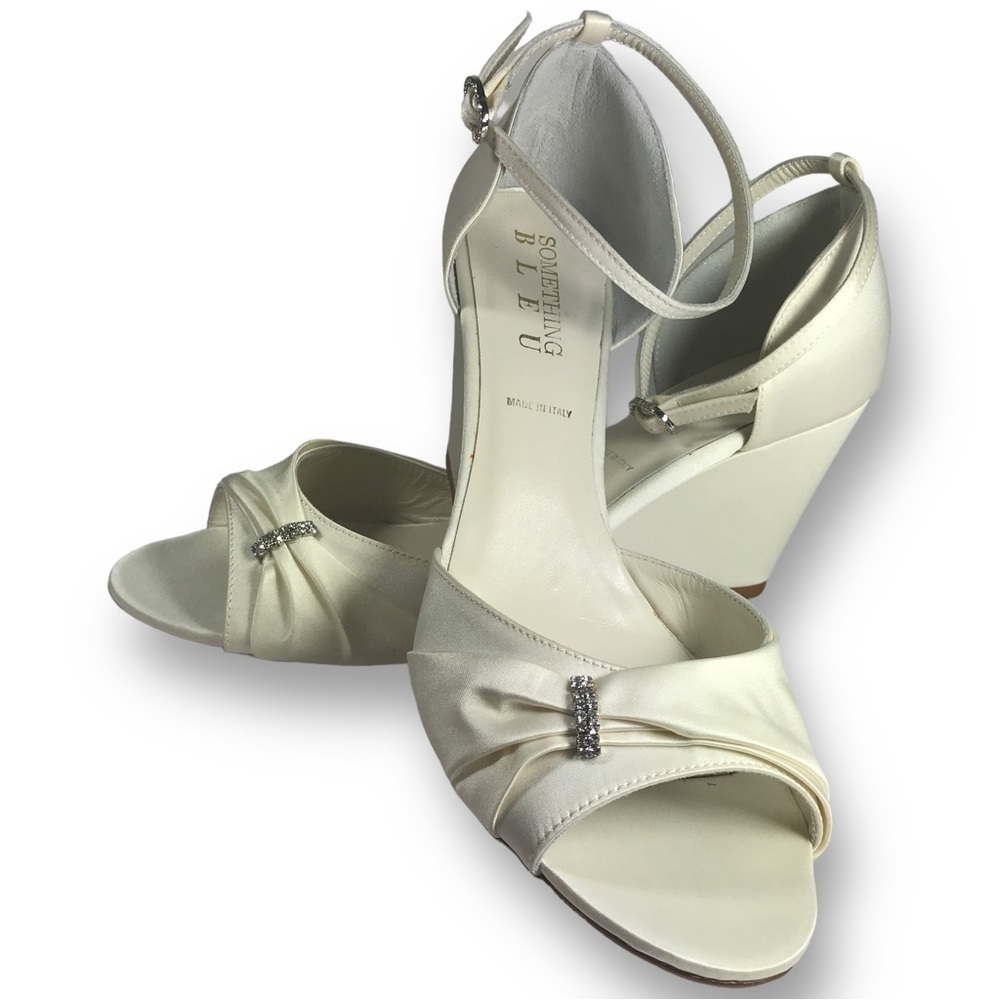 Something Bleu Queenie Women's Satin Wedge Ivory Size 10.5